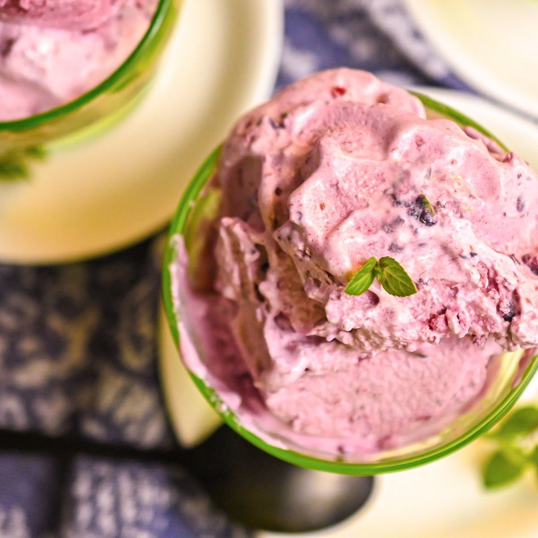 Keto Blueberry. Ice Cream