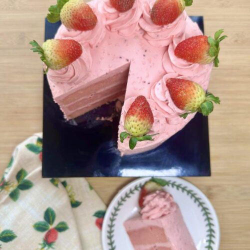 Keto Strawberry Cake