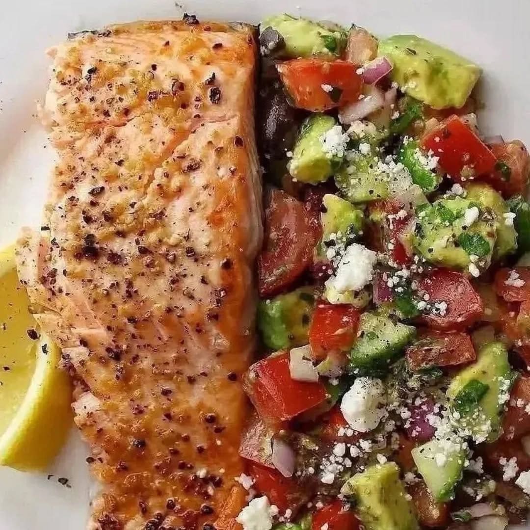 Keto baked salmon